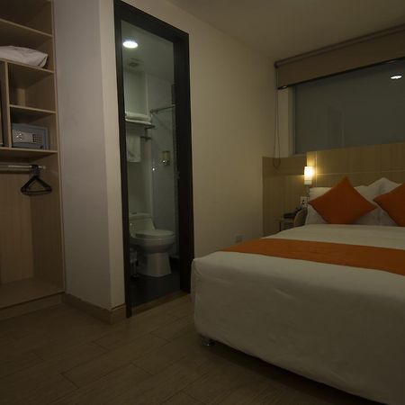 Hotel Granada Plaza مانيزاليس المظهر الخارجي الصورة